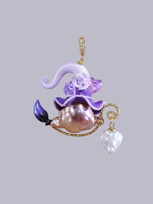 Hat Charms – Hand-Sculpted Mini Hat Pearl Necklace 660
