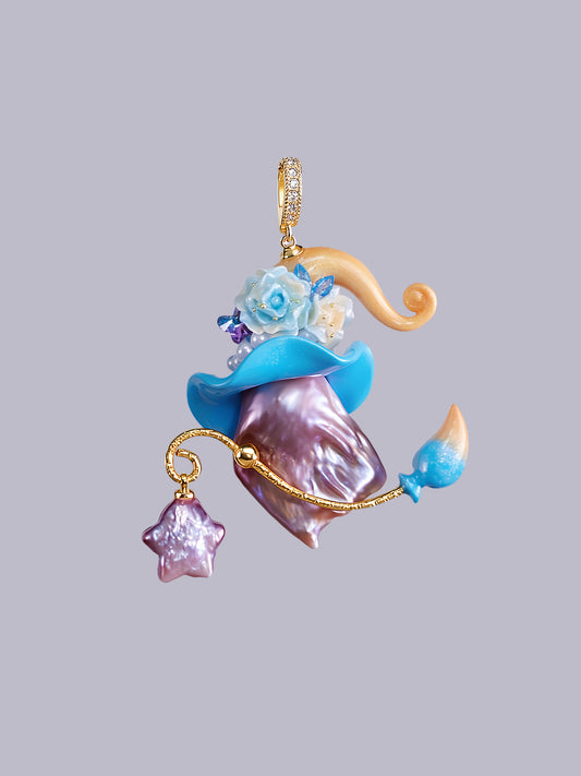 Hat Charms – Hand-Sculpted Mini Hat Pearl Necklace 689