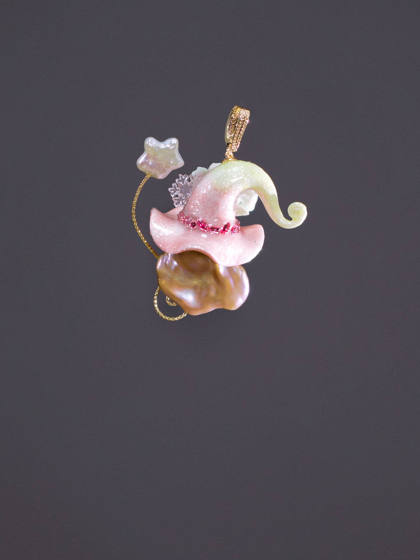 Hat Charms – Hand-Sculpted Mini Hat Pearl Necklace 897