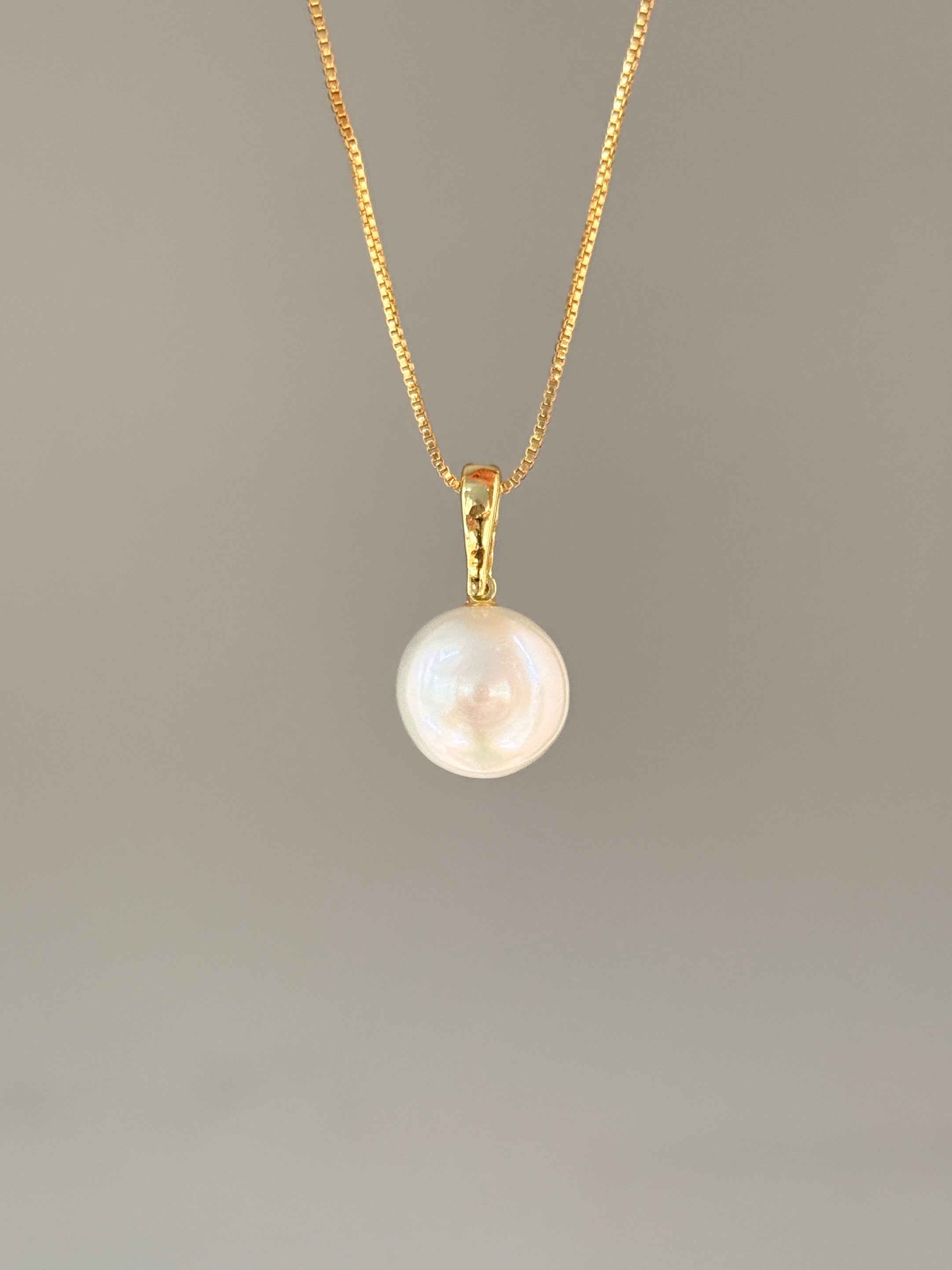 Prancing Fawn Button Baroque Pearl Necklace SKUO10