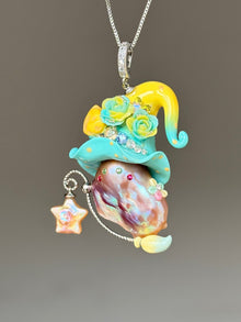 [PIECE03] Cheese Sprite baroque pearl necklace with turquoise and yellow curled hat, aqua sculpted roses, yellow cheese wedge detail, silver wand, star-shaped pearl charm, and natural baroque pearl