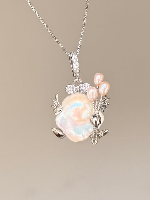 Balloon Wing Walker Baroque Pearl Necklace SKUE1300