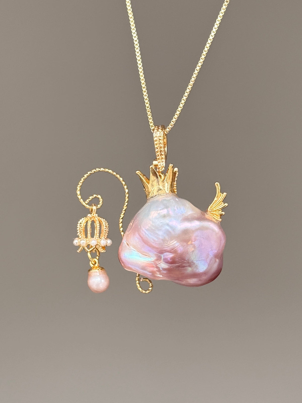 Crowned Birdcage Sprite Baroque Pearl Necklace SKU823P1083
