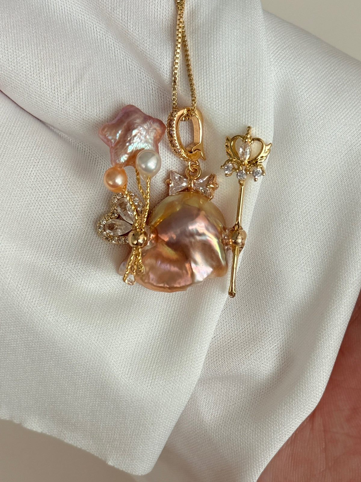 Star Balloon Fairy Baroque Pearl Necklace SKU940P1371