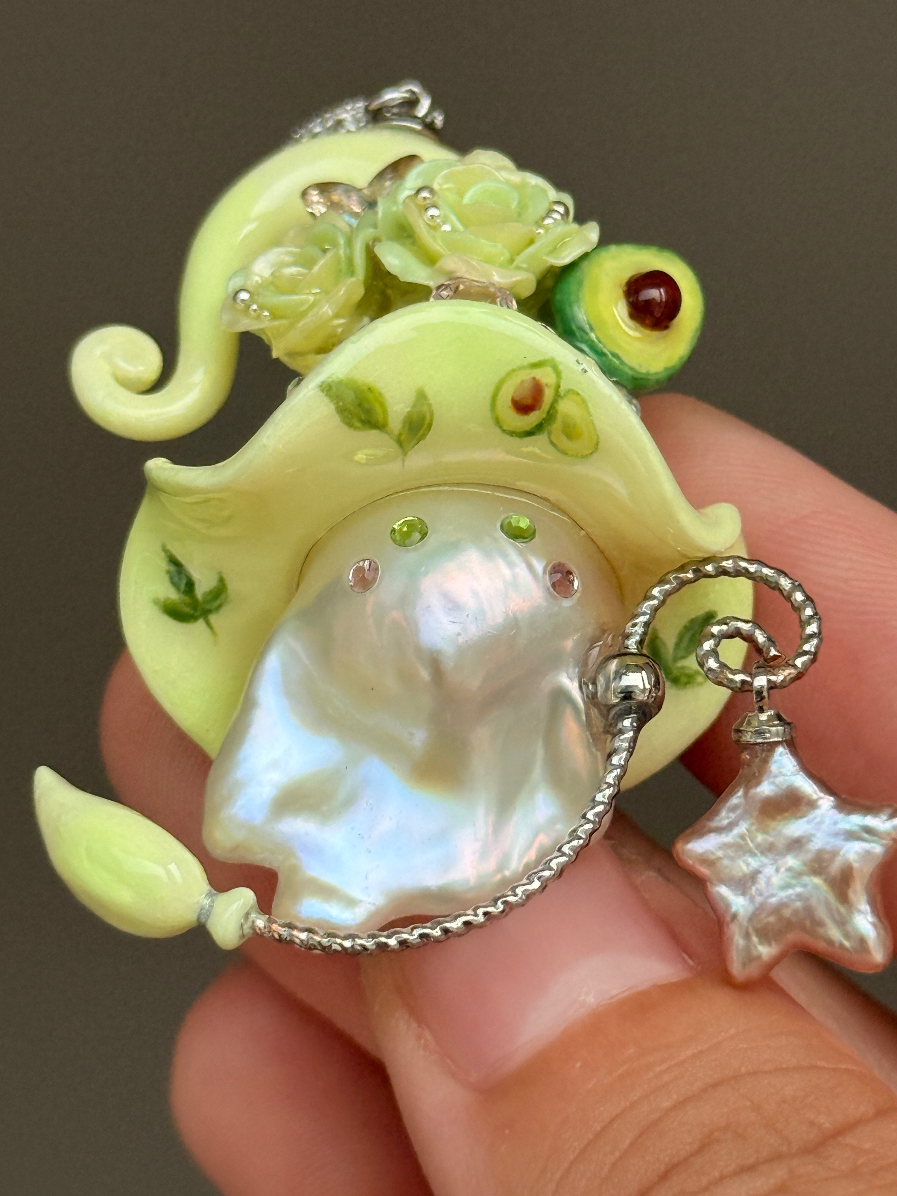 Avocado Sprite Baroque Pearl Necklace SKUE475