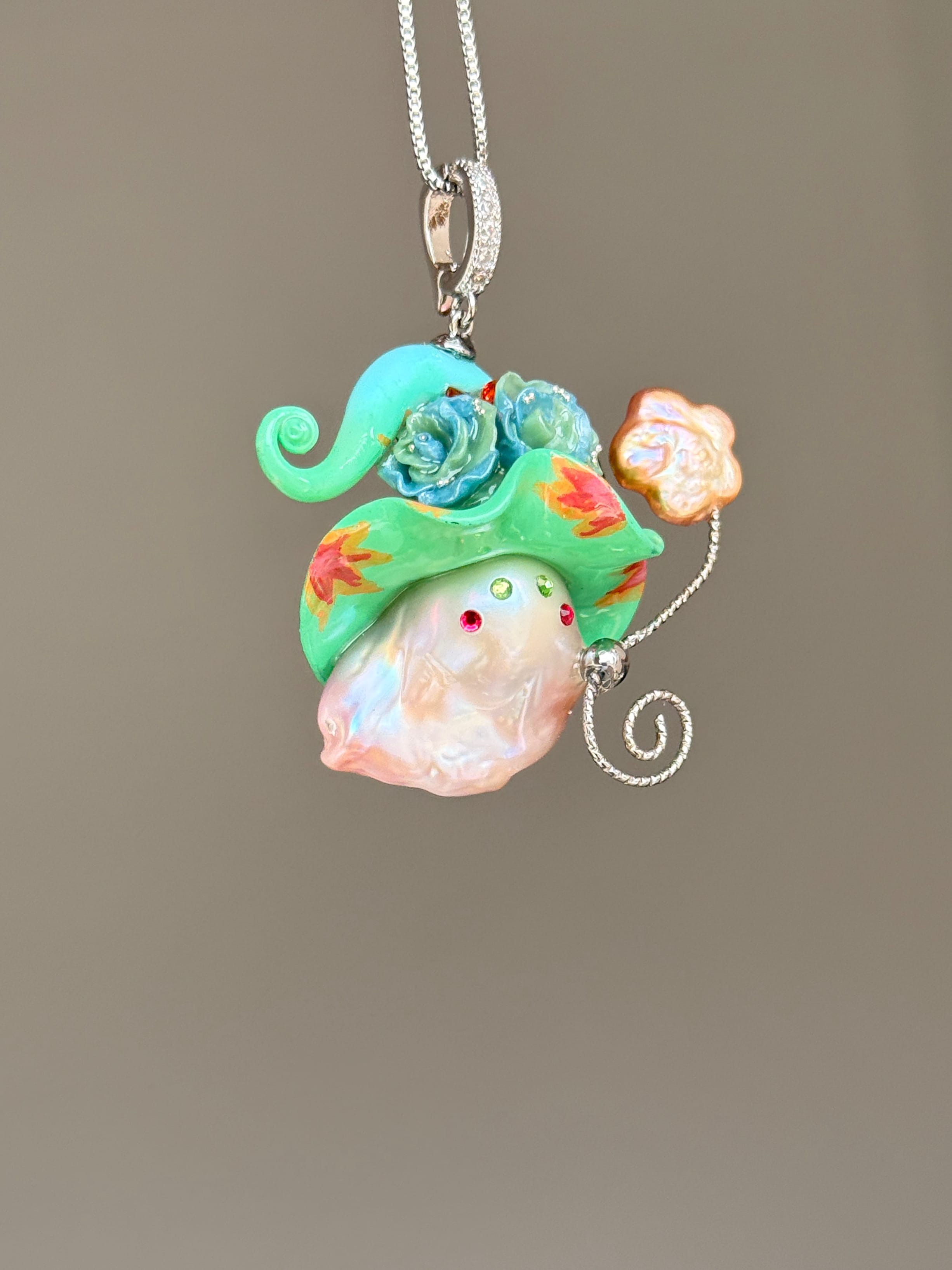 Parrot Garden Sprite Baroque Pearl Necklace SKUE307