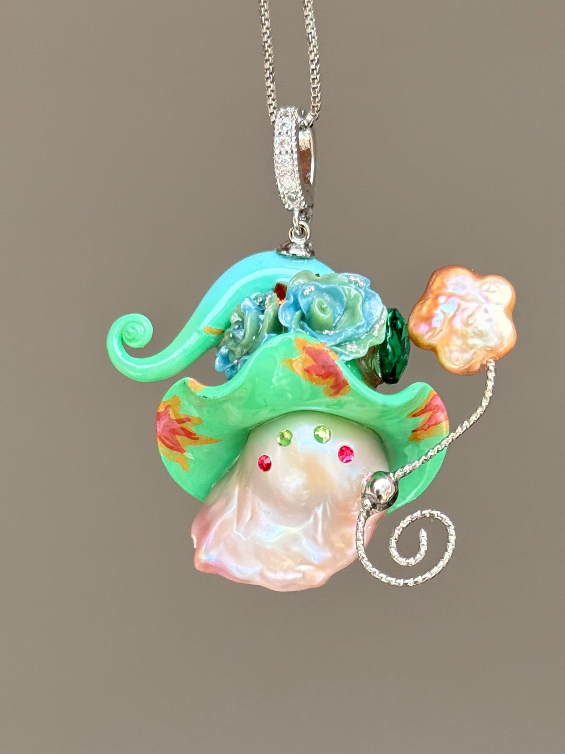 Parrot Garden Sprite Baroque Pearl Necklace SKUE307