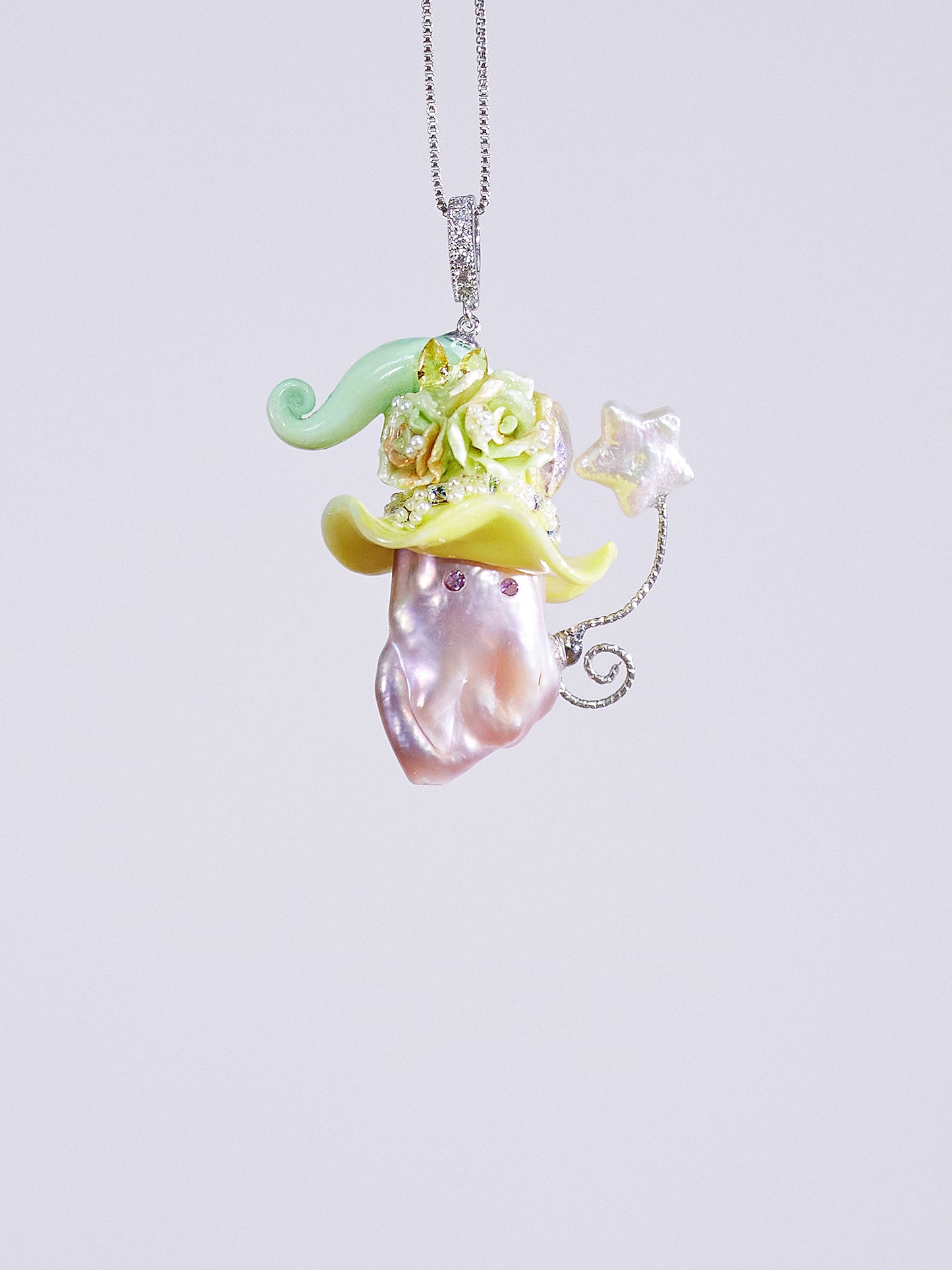 Hat Charms – Hand-Sculpted Mini Hat Pearl Necklace 959