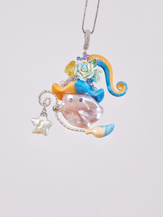Hat Charms – Hand-Sculpted Mini Hat Pearl Necklace 915