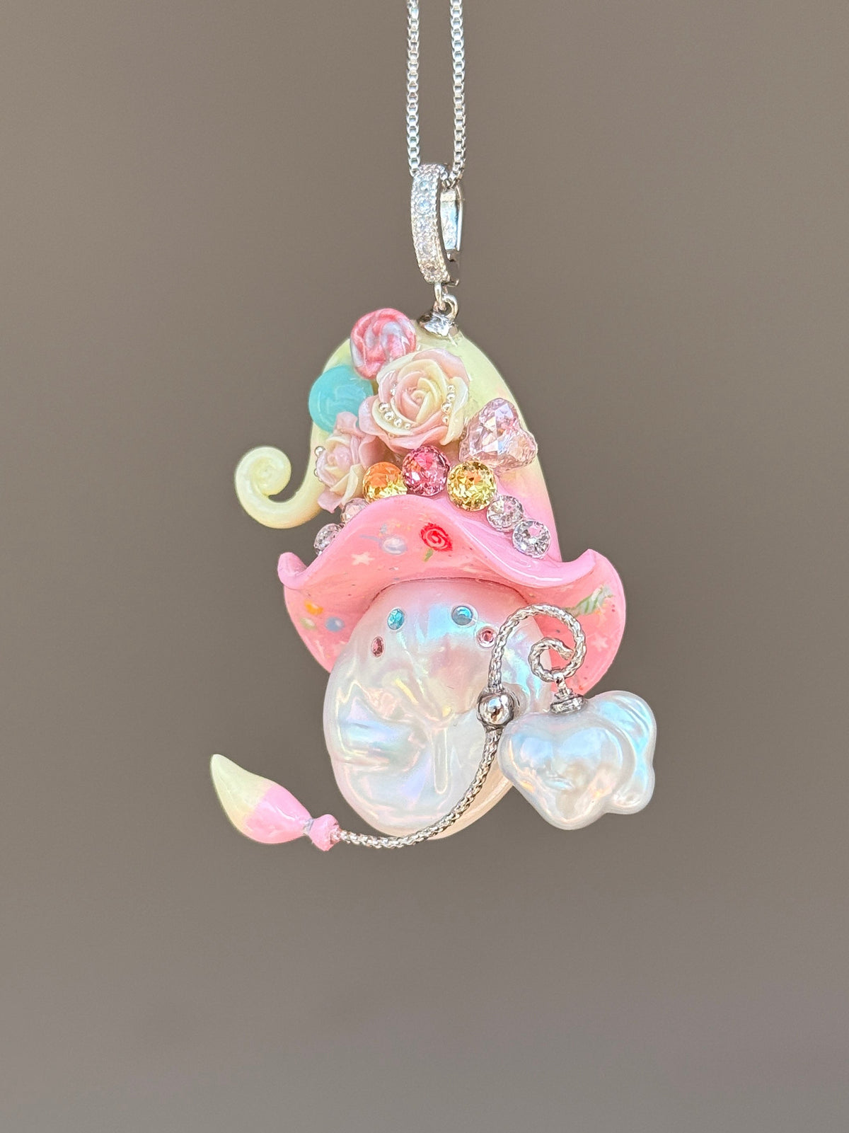 [PIECE02] Lollipop Sprite baroque pearl necklace with a curled mini hat, sculpted candy details, floral accents, sparkling crystals, a dangling charm, and natural baroque pearl