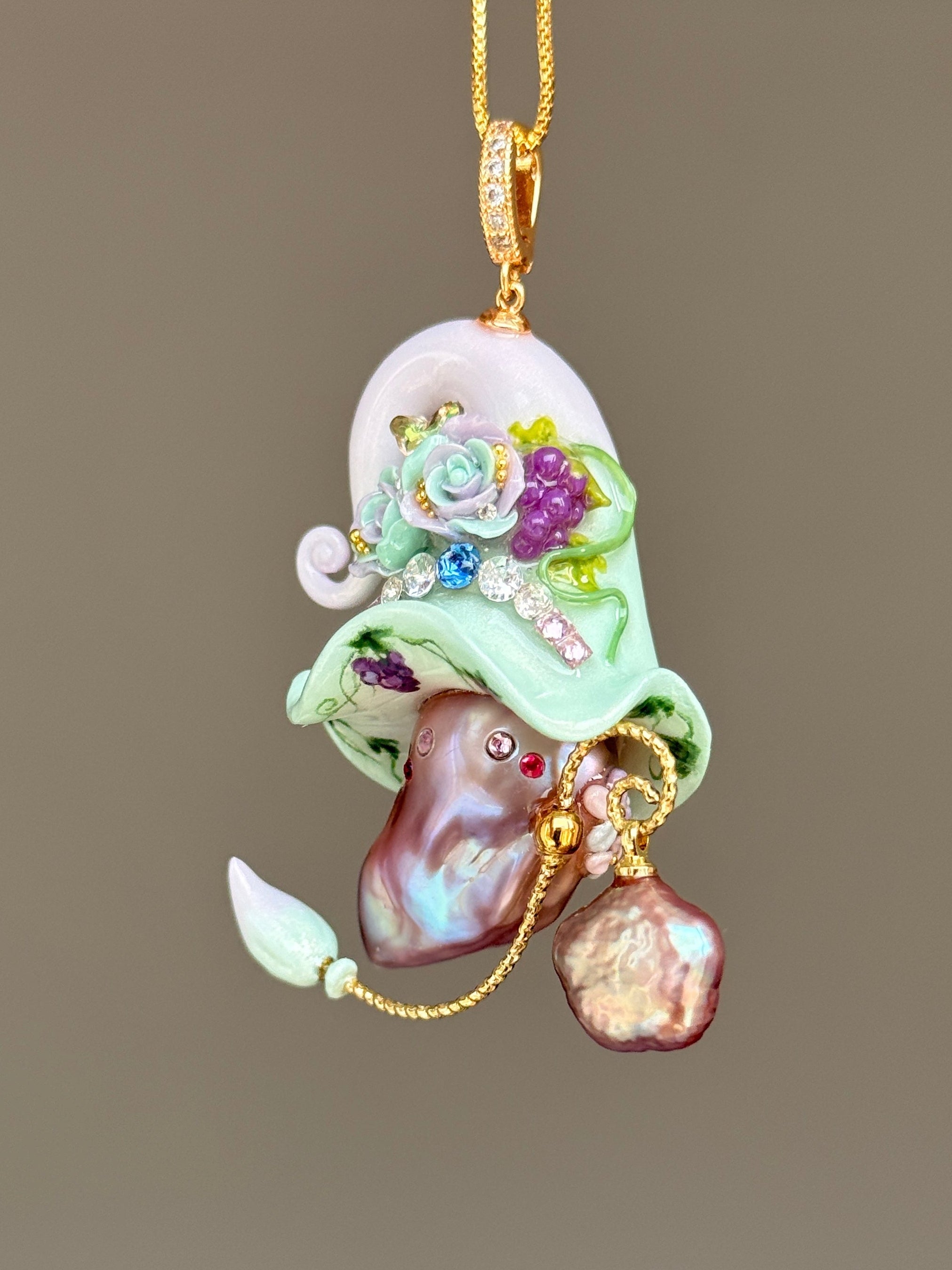 Grape Daydream Hat Charm Baroque Pearl Necklace SKU887P1105