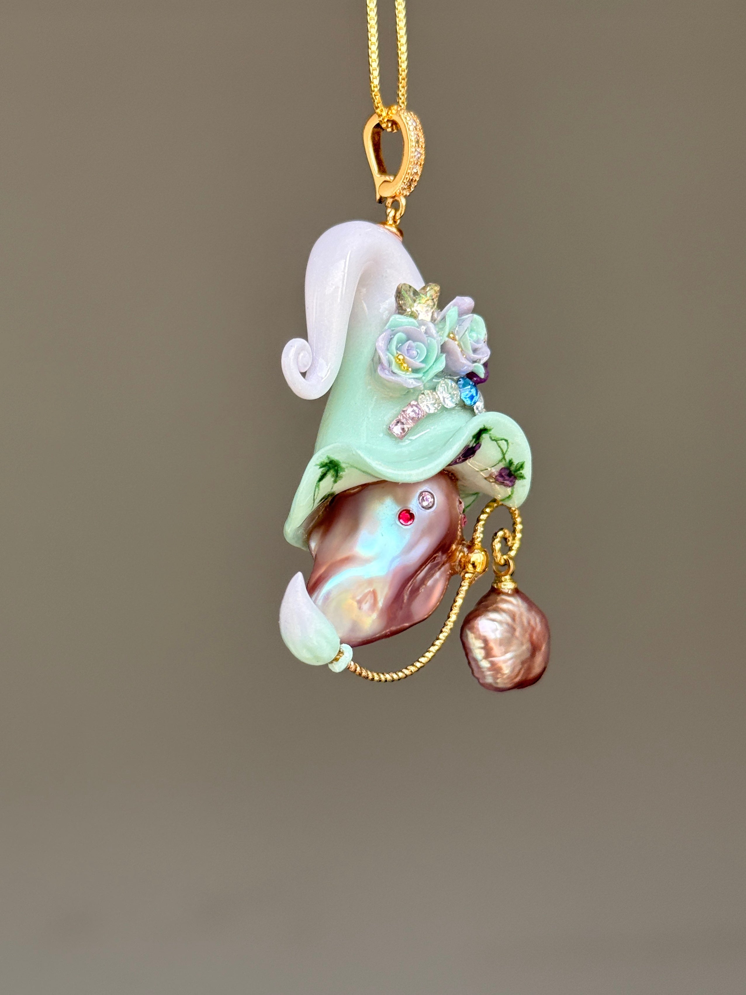 Grape Daydream Hat Charm Baroque Pearl Necklace SKU887P1105