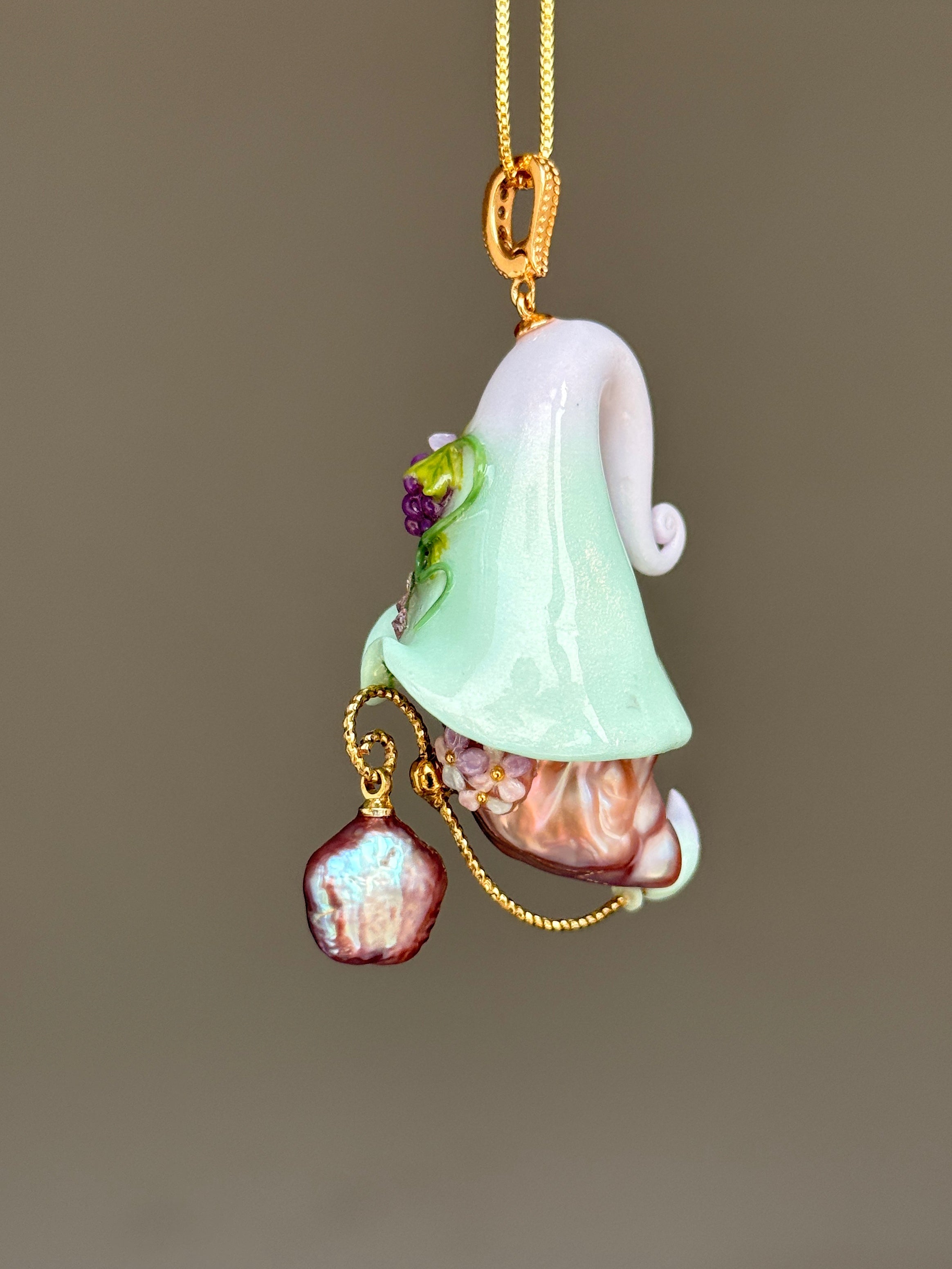 Grape Daydream Hat Charm Baroque Pearl Necklace SKU887P1105