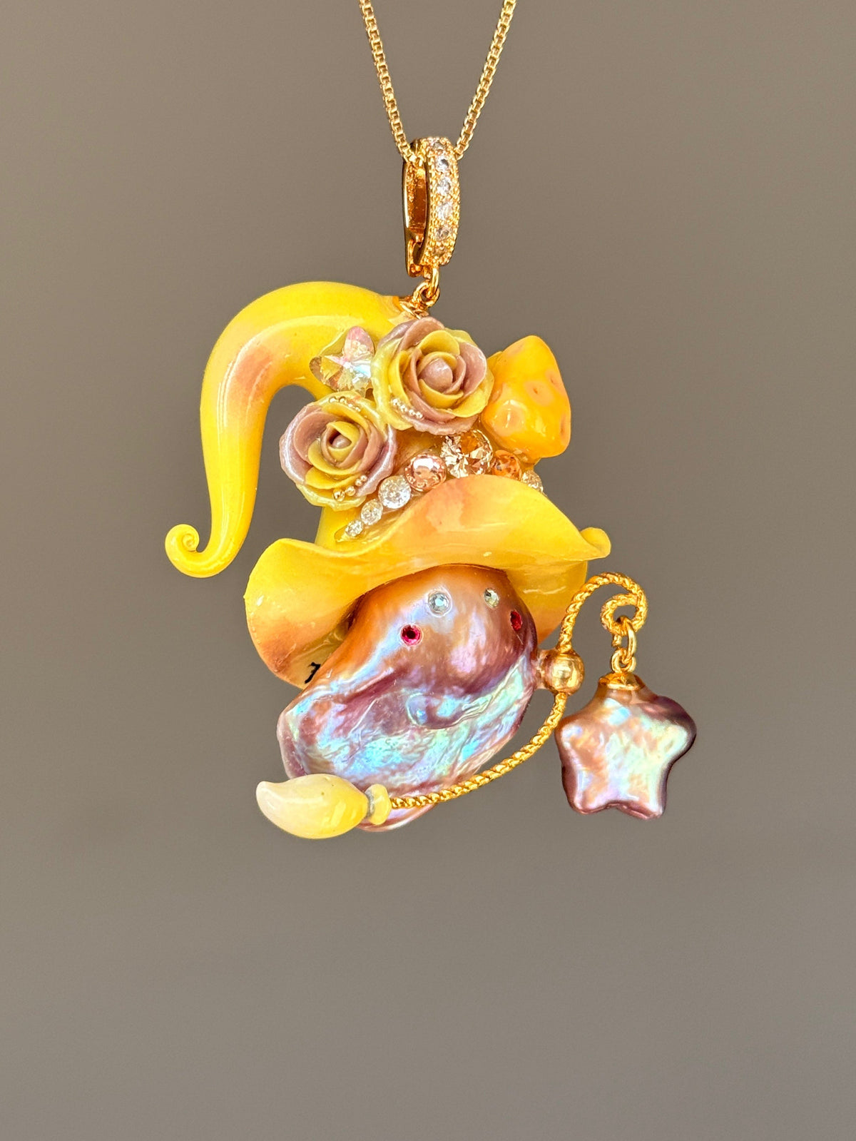 [PIECE01] Cheese Sprite Baroque Pearl Necklace with a butter-yellow mini hat, sculpted cheese wedge detail, golden accents, and a baroque pearl body.