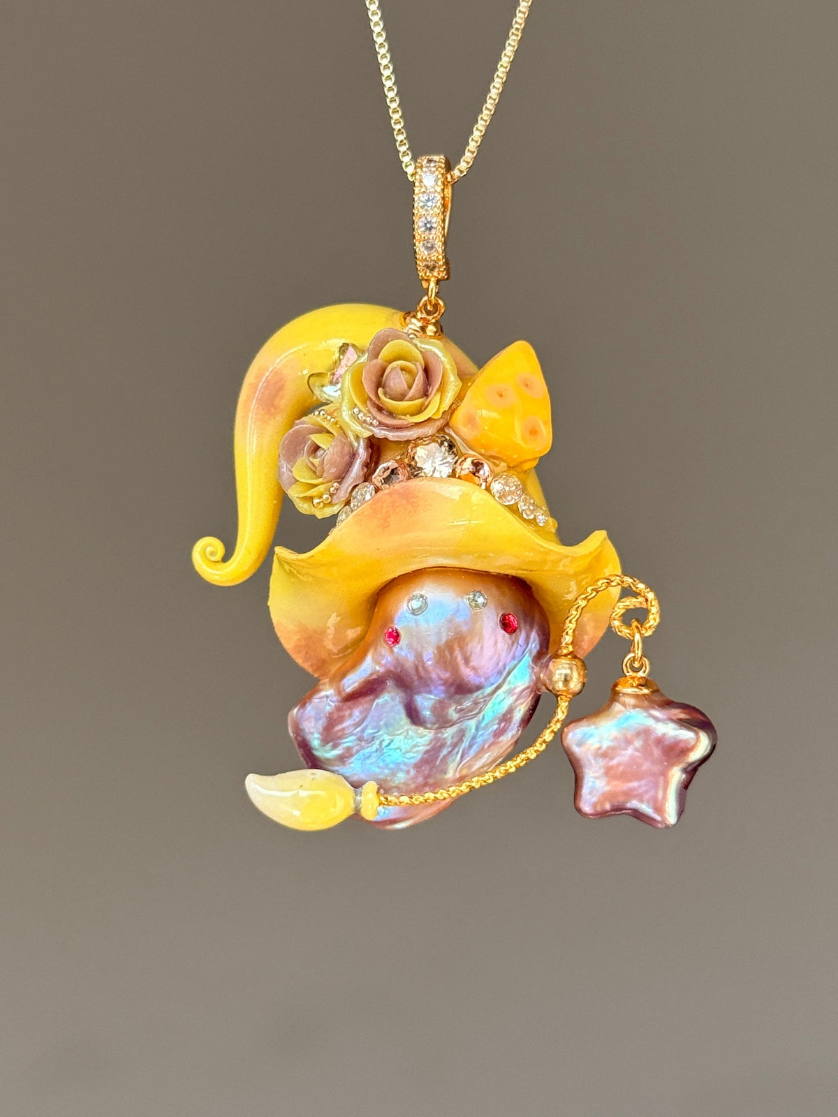 [PIECE01] Cheese Sprite Baroque Pearl Necklace with a butter-yellow mini hat, sculpted cheese wedge detail, golden accents, and a baroque pearl body.