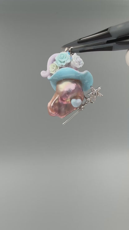 Hat Charms – Hand-Sculpted Mini Hat Pearl Necklace 327P821