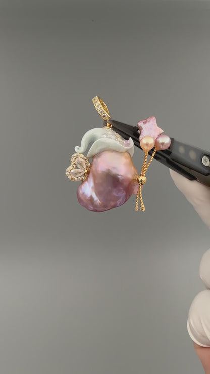 Hat Charms – Hand-Sculpted Mini Hat Pearl Necklace 290P584