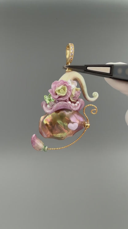 Hat Charms – Hand-Sculpted Mini Hat Pearl Necklace 319P832