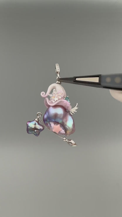 Hat Charms – Hand-Sculpted Mini Hat Pearl Necklace 264P760