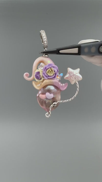 Hat Charms – Hand-Sculpted Mini Hat Pearl Necklace 211P319