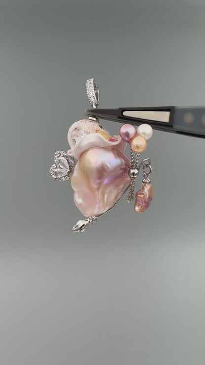 Hat Charms – Hand-Sculpted Mini Hat Pearl Necklace 268P719